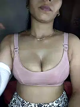 Snapshot of Savita2310 chatting on October 17, 2025, 5:37 pm Savita2310 online show from October 17, 2025, 5:37 pm