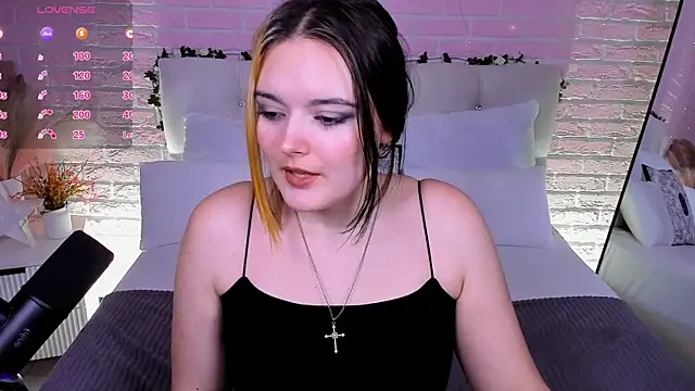 HeyMary online show from October 8, 2025, 11:08 am