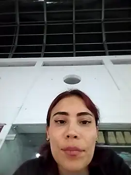 dulcelatin21 online show from November 12, 2025, 11:03 pm