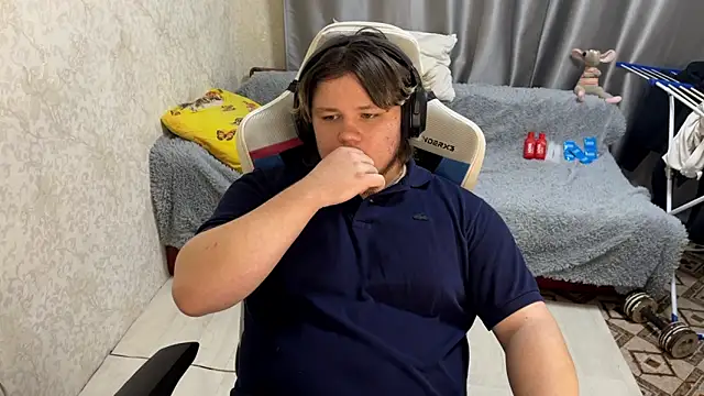 desiredude9 online show from October 1, 2025, 7:20 pm