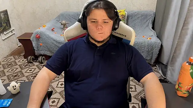 desiredude9 online show from October 17, 2025, 7:05 pm