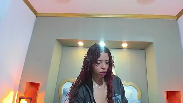 AteneaGreyy online show from November 4, 2025, 11:42 am