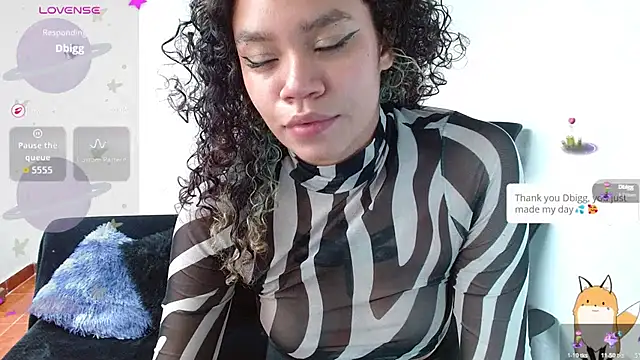 Snapshot of Canela_s1 chatting on July 4, 2026, 2:12 pm Canela s1 online show from July 4, 2026, 2:12 pm