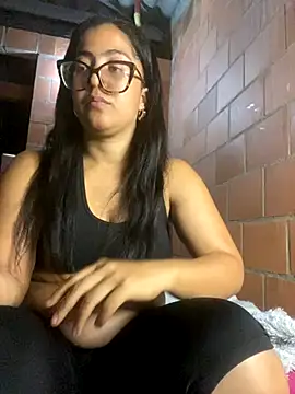 Snapshot of Jessyivonne chatting on September 19, 2025, 3:08 am Jessyivonne online show from September 19, 2025, 3:08 am