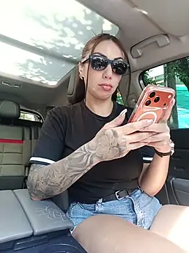 Sarahlove 90 online show from February 12, 2026, 5:19 pm