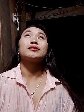 lusy-bae online show from October 16, 2025, 1:23 pm