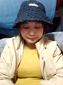 lusy-bae online show from December 18, 2025, 12:22 pm