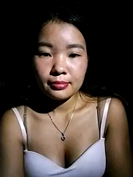 lylylove online show from September 16, 2025, 1:23 pm