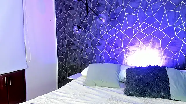 skailyn angels online show from November 19, 2025, 4:45 am