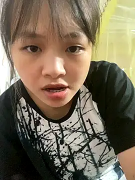 Snapshot of candy___123 chatting on October 5, 2025, 12:47 pm candy   123 online show from October 5, 2025, 12:47 pm
