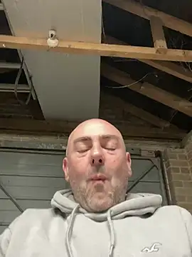 Richmcgee online show from March 18, 2026, 8:23 pm