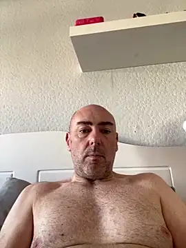 Richmcgee online show from April 3, 2026, 2:37 pm