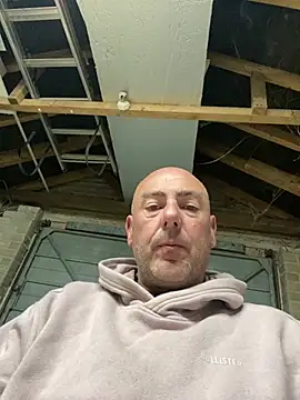 Richmcgee online show from April 30, 2026, 7:20 pm