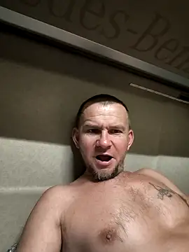 RoadDaddyXL online show from September 24, 2025, 5:38 pm
