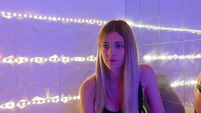 Aishha  online show from September 12, 2025, 5:18 am