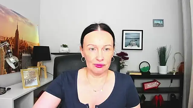 Velvet Jasmine online show from September 23, 2025, 5:21 am