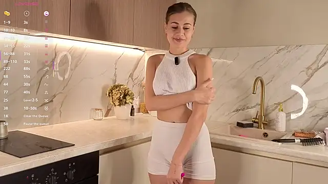 MorteBelle online show from October 27, 2025, 6:06 am