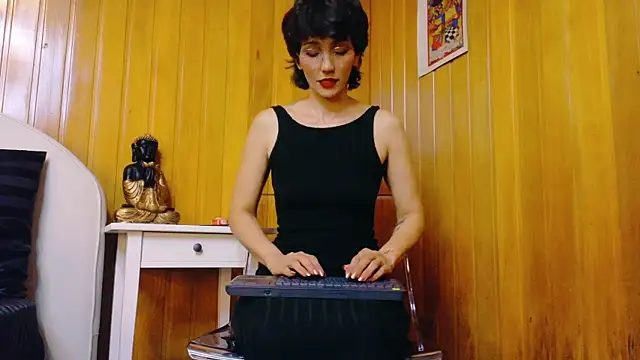 Zafiro Gem  online show from October 28, 2025, 7:16 pm