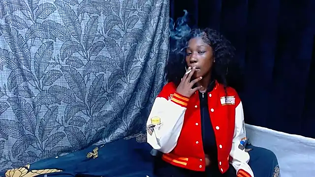 DarkQueen25x online show from November 30, 2025, 8:24 pm