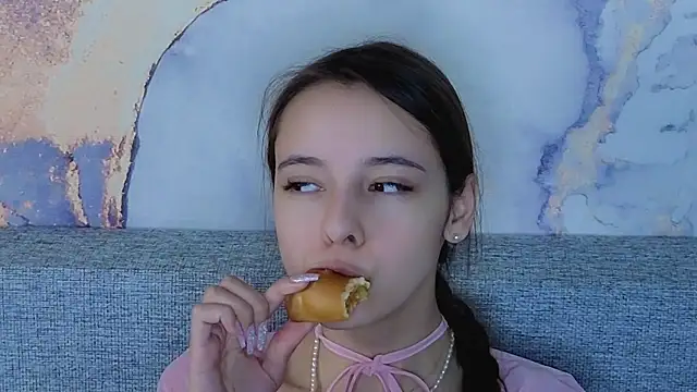 BerryTeen online show from October 23, 2025, 7:29 am