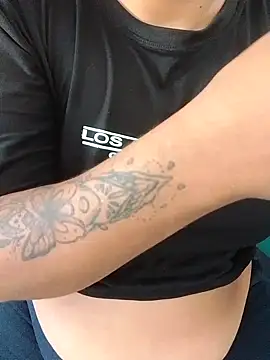 KENDRA-6-9 online show from October 8, 2025, 12:36 pm