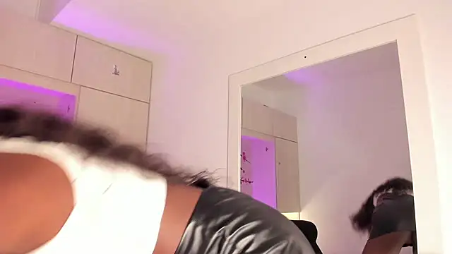 Stefannyevans  online show from February 11, 2026, 1:16 pm