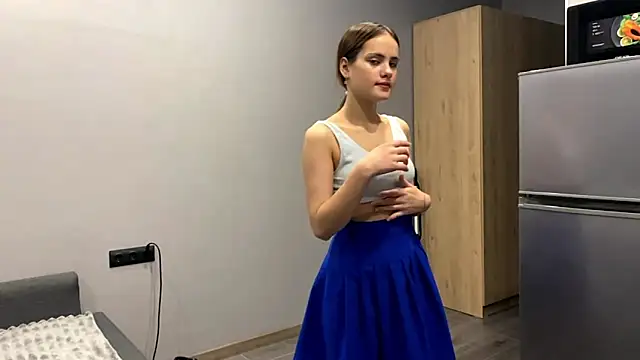 AiMinix online show from September 11, 2025, 4:07 pm