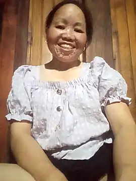  YooY  online show from September 15, 2025, 3:23 pm