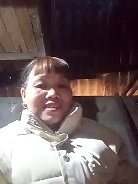  YooY  online show from November 17, 2025, 2:50 am