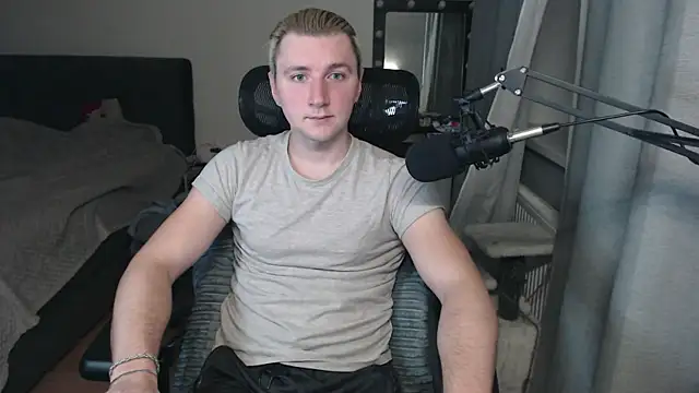 Elvin Vaenight online show from October 12, 2025, 11:37 pm