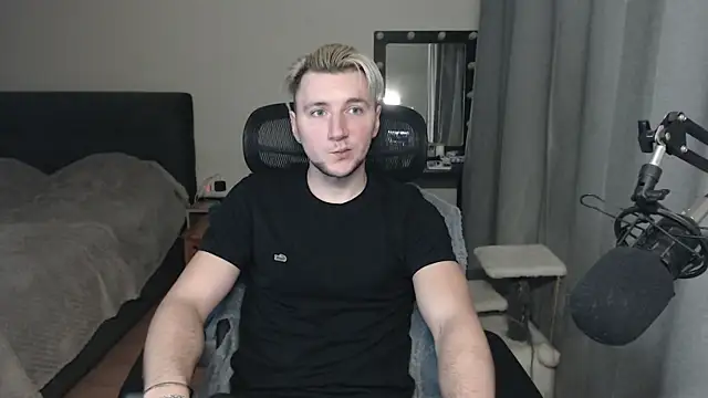 Elvin Vaenight online show from October 30, 2025, 7:03 pm