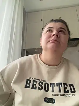 AliceCurlyX online show from February 16, 2026, 2:02 pm