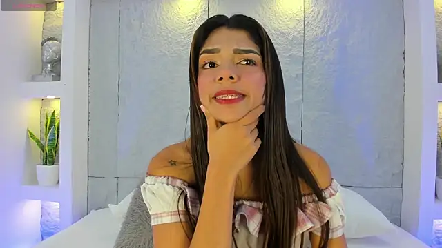 AlassiaHocthner online show from April 11, 2026, 11:36 am