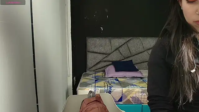 LiaMonroee  online show from November 8, 2025, 12:05 pm