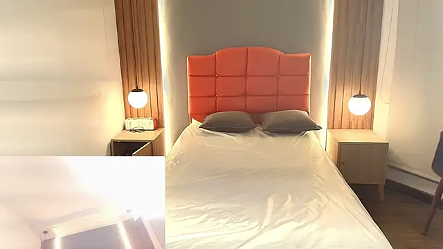 LiaMonroee  online show from February 25, 2026, 12:15 pm