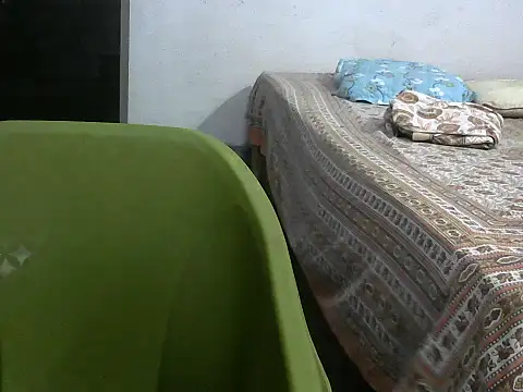 Snapshot of bosemalini chatting on October 26, 2025, 6:03 pm bosemalini online show from October 26, 2025, 6:03 pm