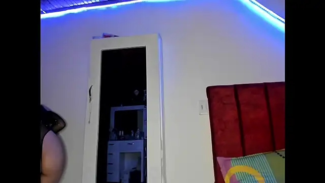 ScarletWitch X online show from September 17, 2025, 4:03 am