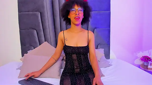 sophie rojas online show from October 31, 2025, 10:44 pm