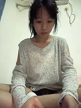 Snapshot of jingjing005 chatting on May 11, 2026, 12:55 pm jingjing005 online show from May 11, 2026, 12:55 pm