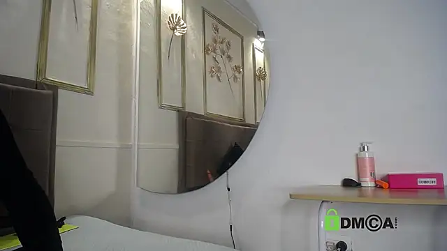 lia harper  online show from September 26, 2025, 12:09 pm