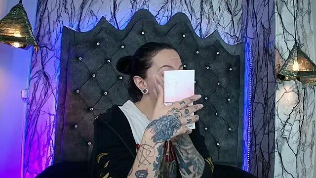 Zami Escobar of online show from September 18, 2025, 6:32 pm