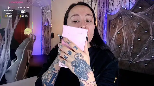 Zami Escobar of online show from November 5, 2025, 5:35 pm