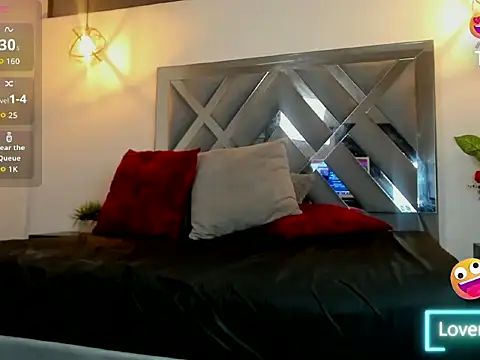 Snapshot of Candy_Hott7 chatting on October 17, 2025, 8:00 pm Candy Hott7 online show from October 17, 2025, 8:00 pm