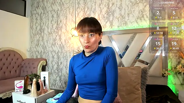 Snapshot of Candy_Hott7 chatting on December 14, 2025, 2:44 pm Candy Hott7 online show from December 14, 2025, 2:44 pm