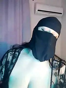 lilyan12 online show from December 3, 2025, 9:57 pm