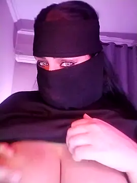 lilyan12 online show from March 14, 2026, 12:50 am