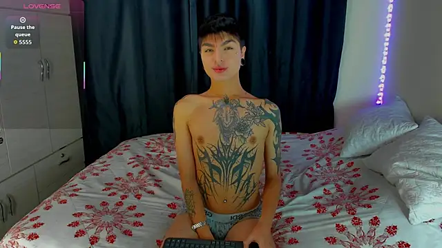 Dark luckyyy online show from November 21, 2025, 8:07 pm