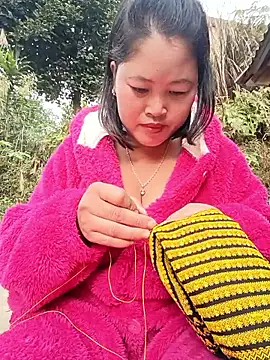 maycuc123 online show from December 17, 2025, 1:55 am