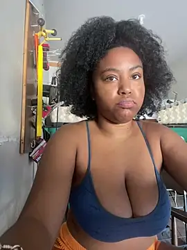 princesslivv online show from July 27, 2026, 10:17 pm