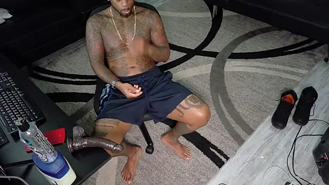 SLANGONDEMHOES online show from September 12, 2025, 4:51 pm